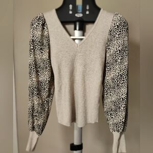 Entro Women’s Blouse Size S – Animal Print Sleeve Knit Beige Top